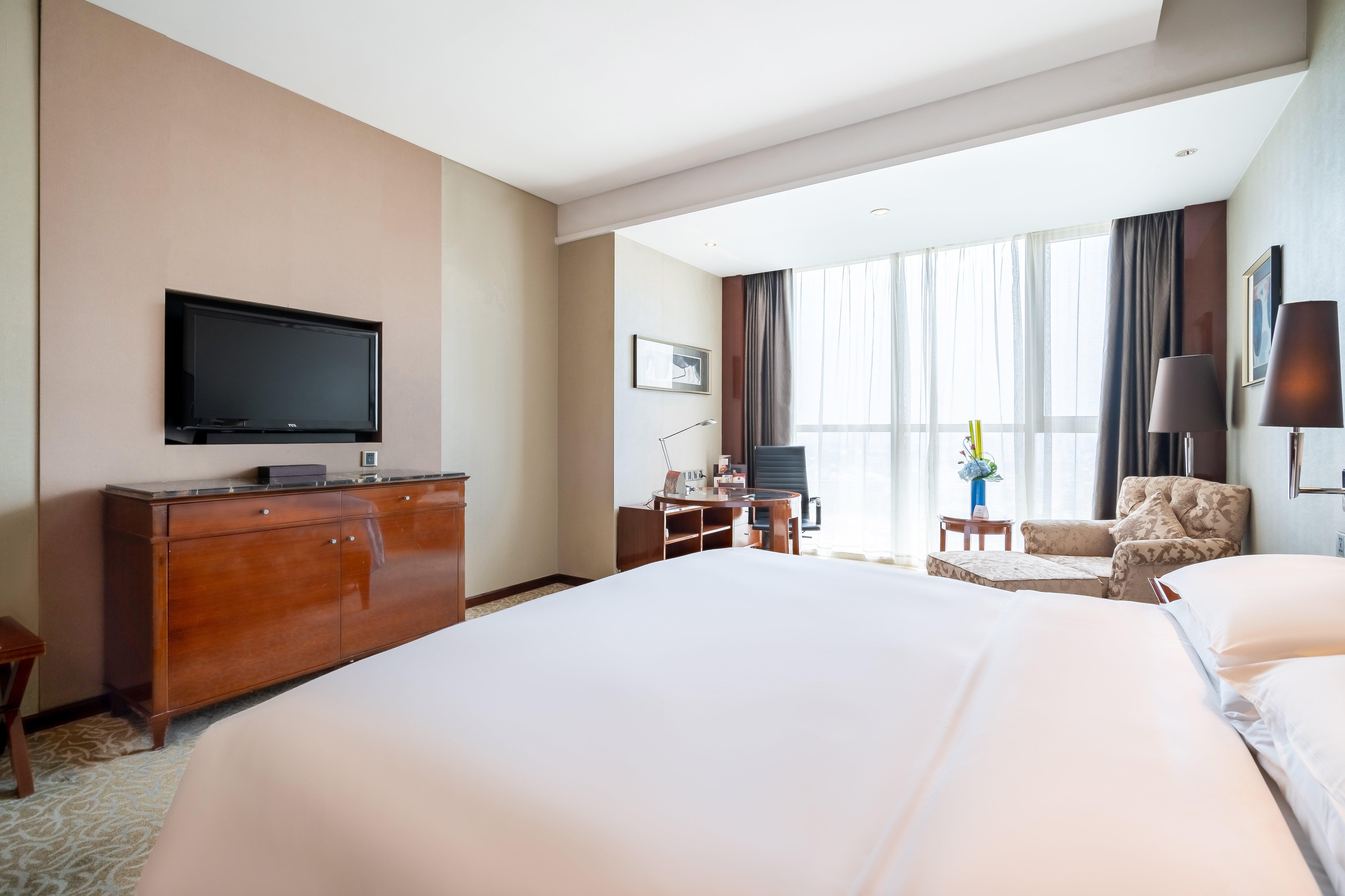 Crowne Plaza Zhenjiang By Ihg Hotel Exterior photo
