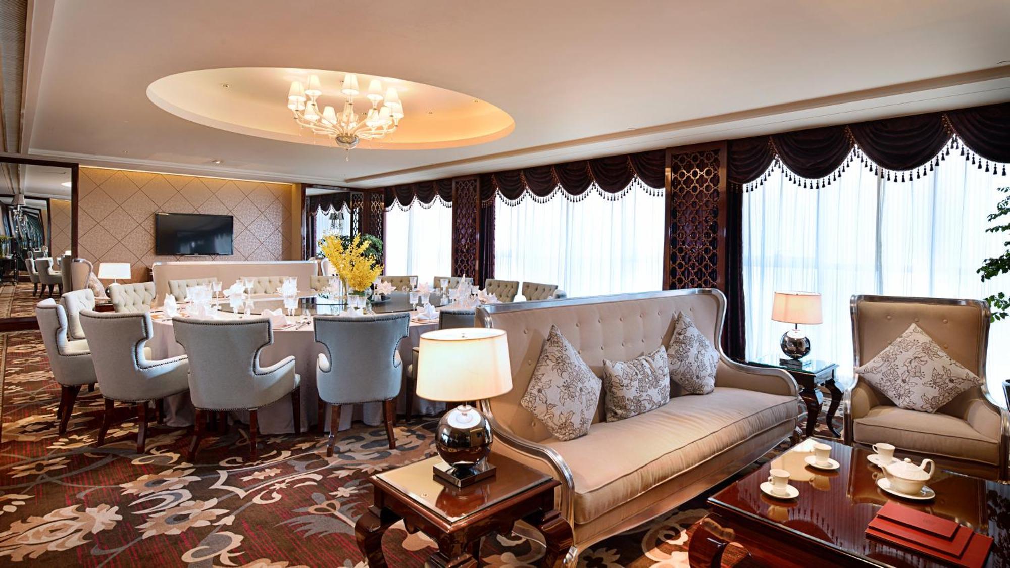 Crowne Plaza Zhenjiang By Ihg Hotel Exterior photo