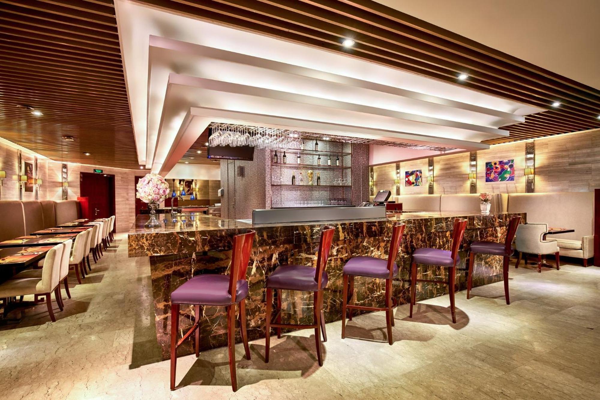 Crowne Plaza Zhenjiang By Ihg Hotel Exterior photo